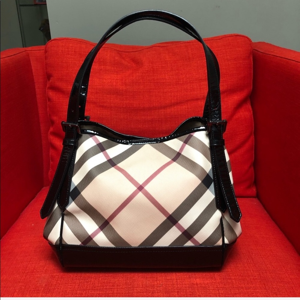 GUC Burberry Check Shoulder Bag
